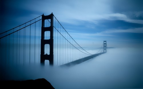 golden_gate_bridge_fog-wallpaper-1920x1200.jpg